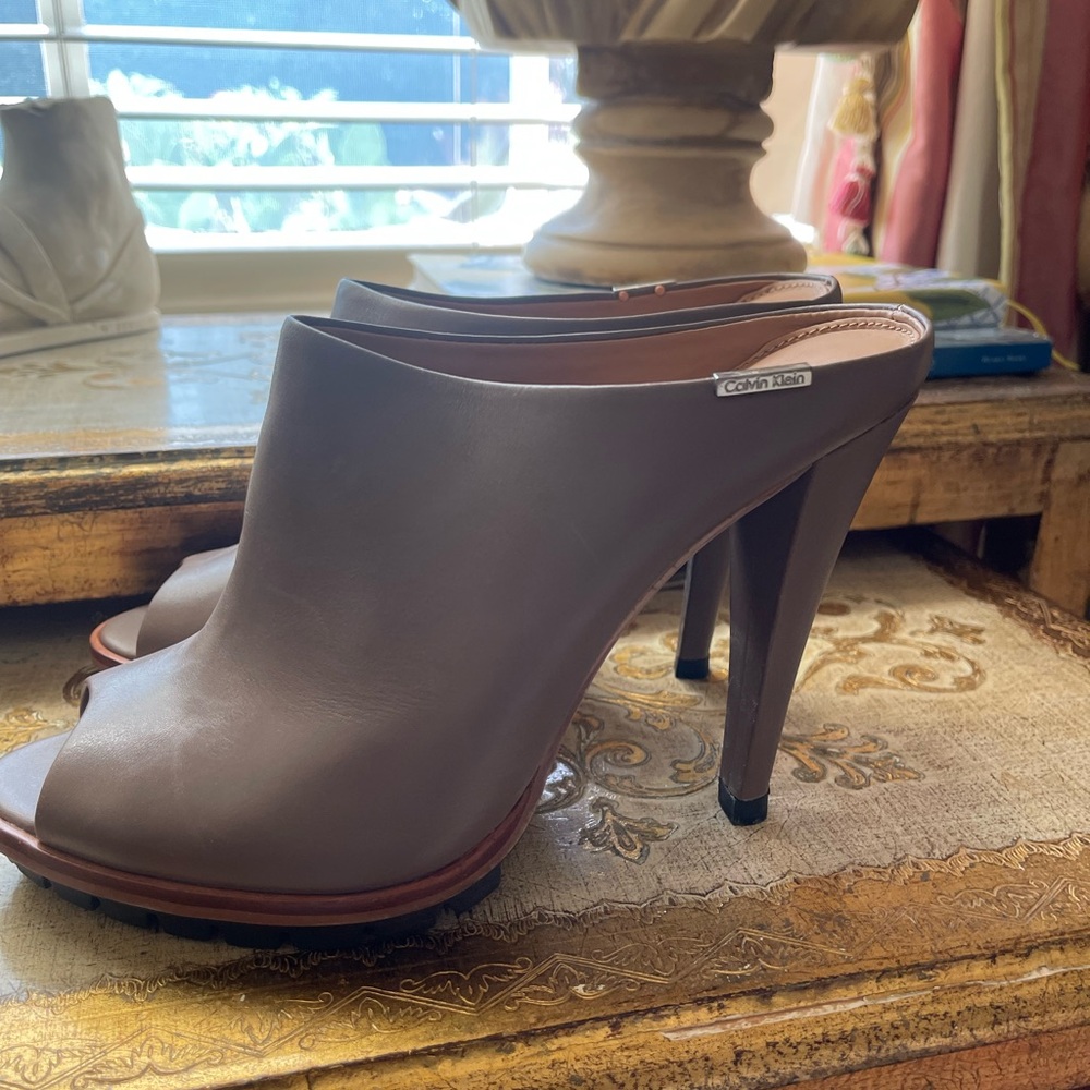 Calvin Klein Brown High-Heeled Mules with Peep-Toe
